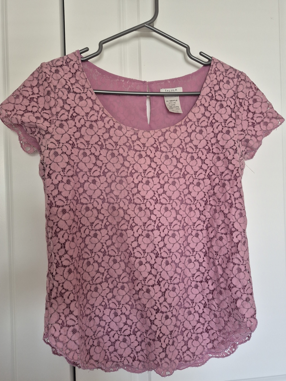 Aritzia Talula Pink Lace Cap-Sleeve Women's Top